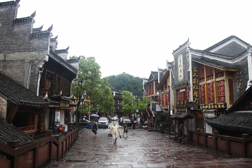 西安农户连续10年为帮卖蔬菜男子送土特产，你对此事有什么看法？游戏画面